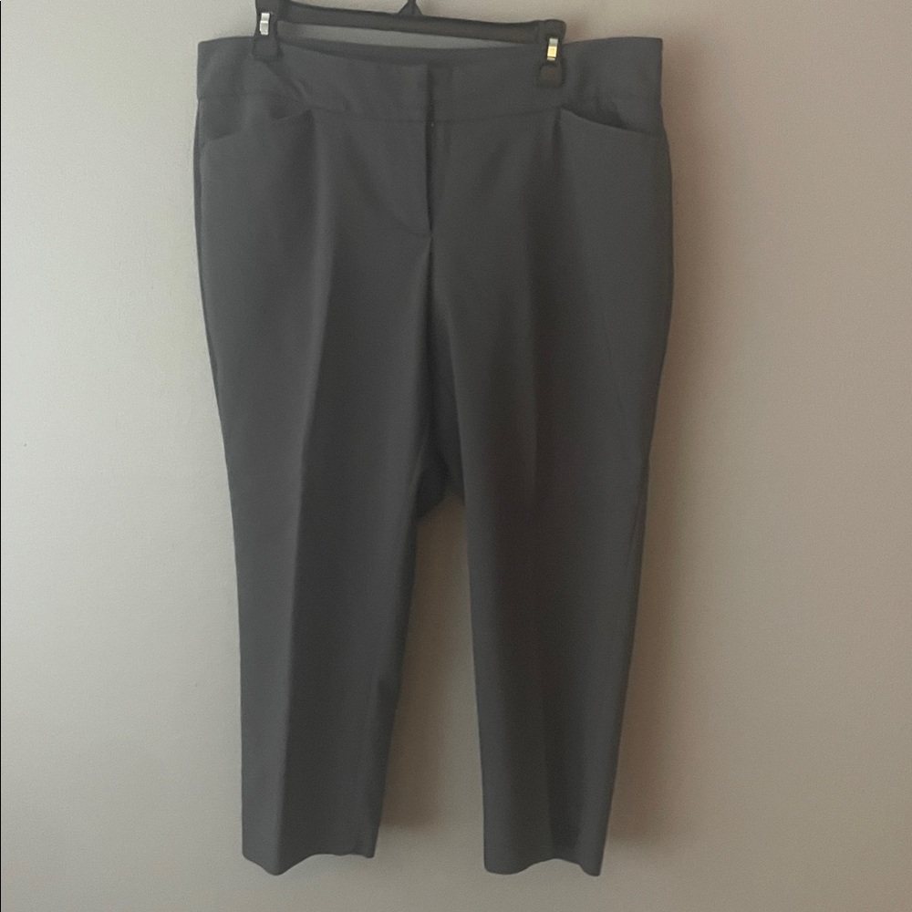 Apt. 9 Charcoal Gray Essentials Capris